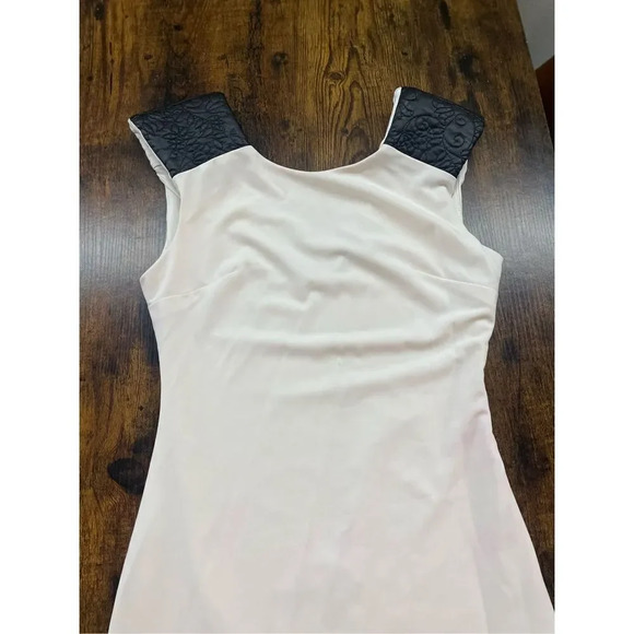 Guess Cap-Sleeve Quilted Faux Leather Beige BodyCon Dress - Picture 8 of 16